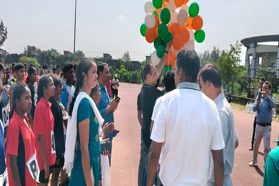 रांची में एथलेटिक्स का महाकुंभ: 19 प्रखंडों के युवा खिलाड़ियों ने दौड़ में लगाई पूरी ताकत