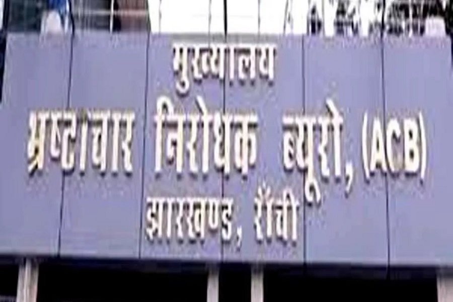 निलंबित IAS विनय चौबे केस में एसीबी की कार्रवाई तेज, साली से भी पूछताछ