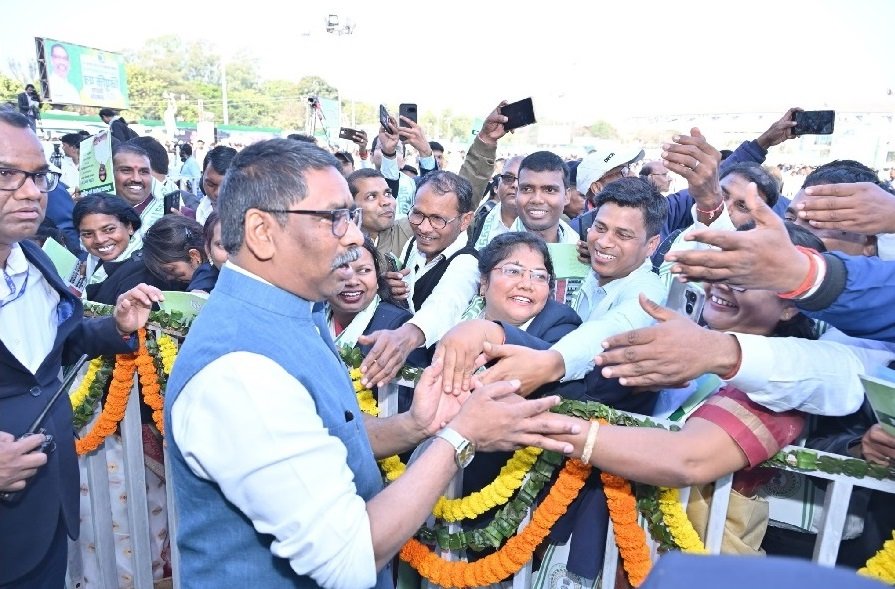 राज्य सरकार के एक वर्ष पूरे: CM हेमंत सोरेन ने भव्य समारोह में बांटे 8,792 नियुक्ति पत्र