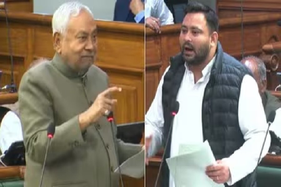 बिहार एसेंबली में नीतीश–तेजस्वी आमने-सामने, PMCH और नल-जल पर बहस के दौरान बढ़ा सियासी पारा